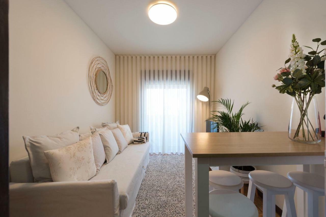 Lovelystay - Genuine Bonfim Balcony Flat Porto Ngoại thất bức ảnh