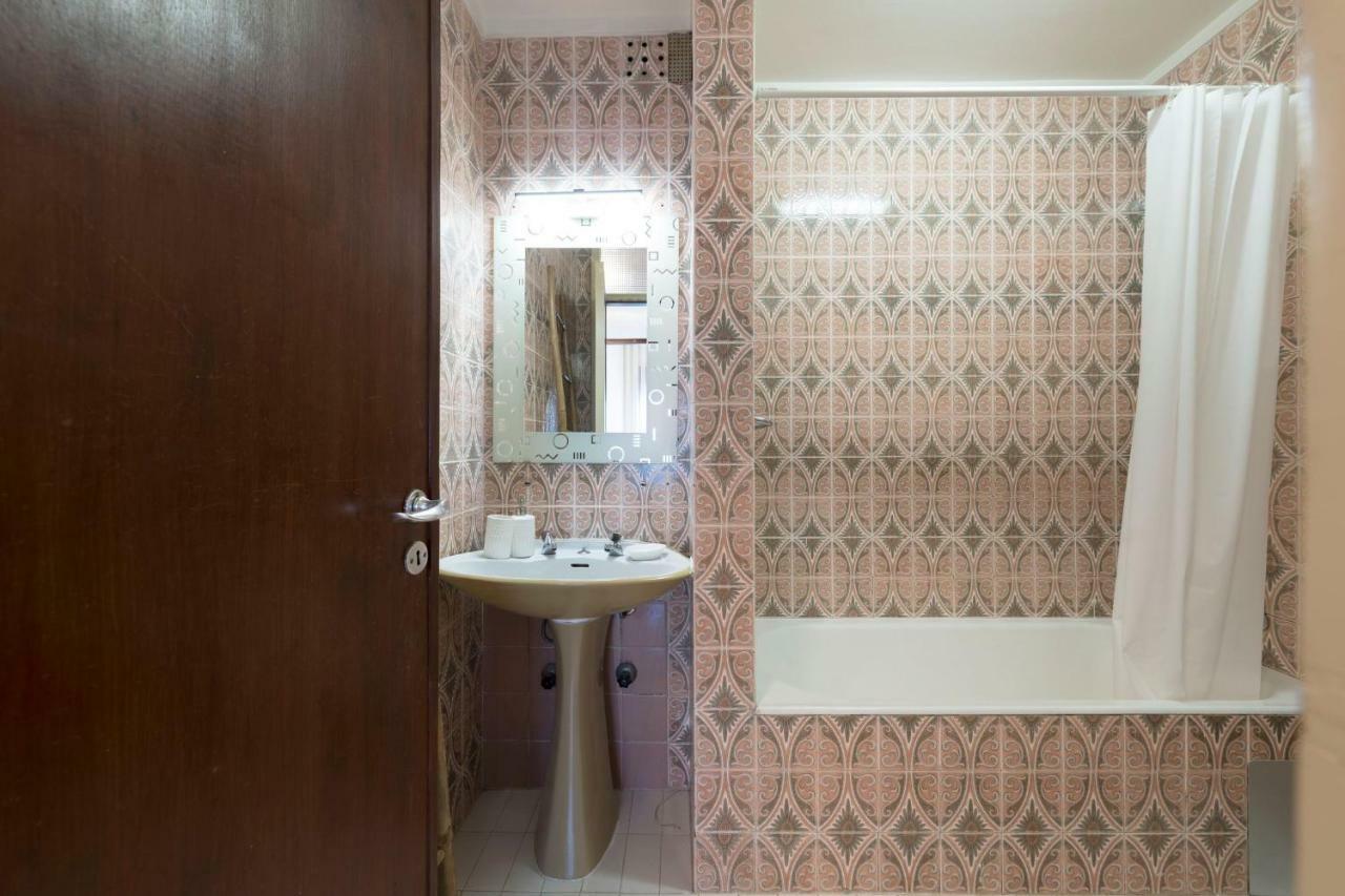 Lovelystay - Genuine Bonfim Balcony Flat Porto Ngoại thất bức ảnh